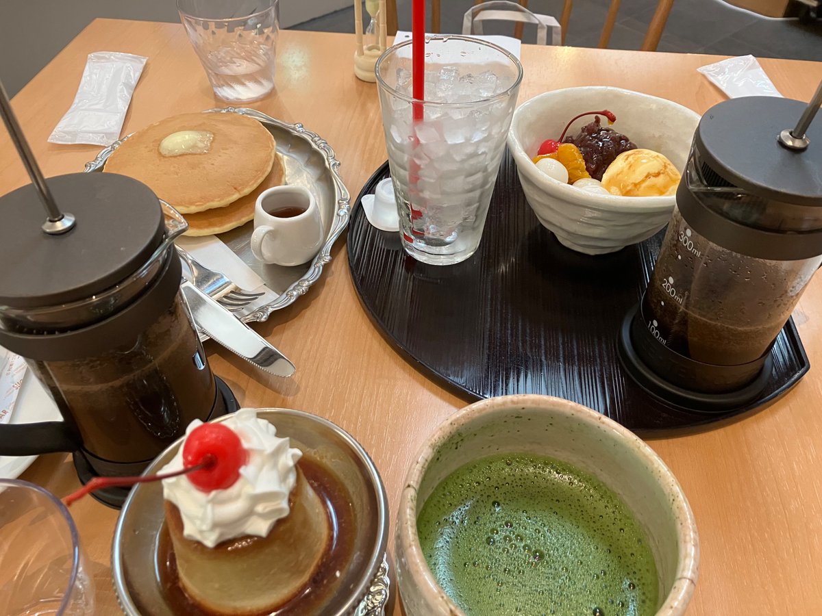 sukopinkitchen's tweet photo. 皆様おはようございます(*´꒳`*)ﾉ今日もよろしくお願いします〜！昨日は我氏、ラフィーユさん、僕の3人(ﾟωﾟ🎀(˃̵ᴗ˂̵ ๑)･ω･*)で川越散策してきました。我氏が腹減ったって荒ぶりだしたのでまず喫茶店、続いてお土産を買い、居酒屋で〆です〜！ポムプさんとリサはラフィーユさんから頂きました🧸 https://t.co/kyFc2Soi3d