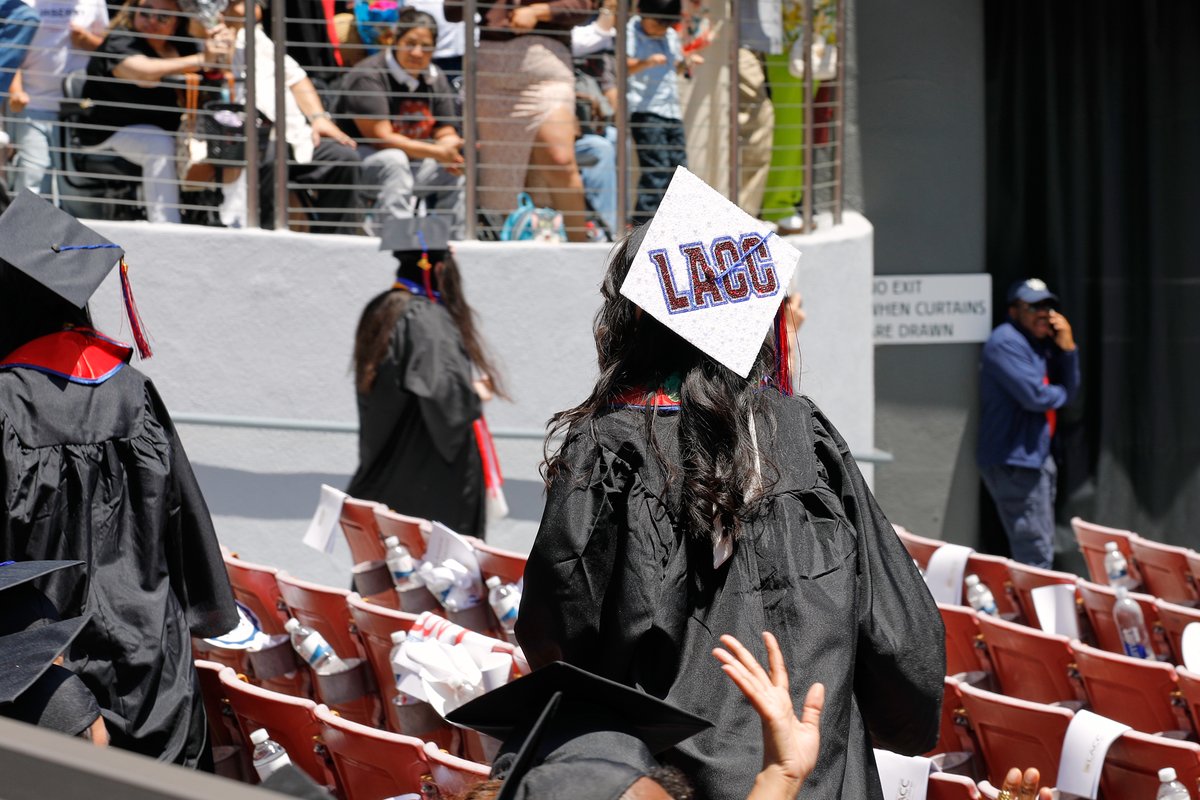 LACityCollege's tweet photo. Class of 2026 outdid themselves with these caps! https://t.co/wVETUspR1e