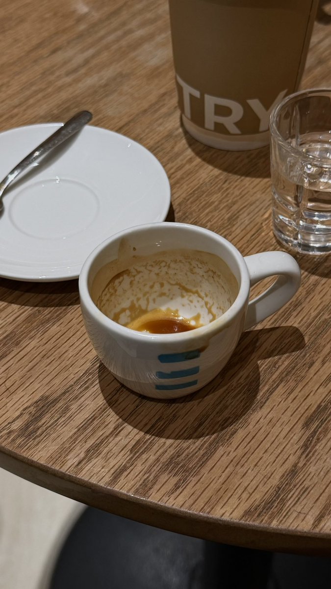 2r_oz's tweet photo. لقطات اليوم 🌙☕️✨ https://t.co/cwGG3MvbEl