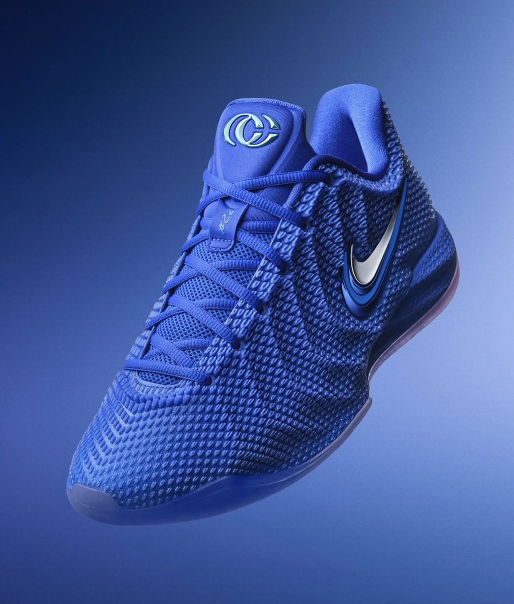 _coachfrost2's tweet photo. @CaitlinClark22 first signature shoe by @Nike can’t wait big things ahead 🐐 @SLAMonline 💪🏻🏀 https://t.co/c74wqKiYlo