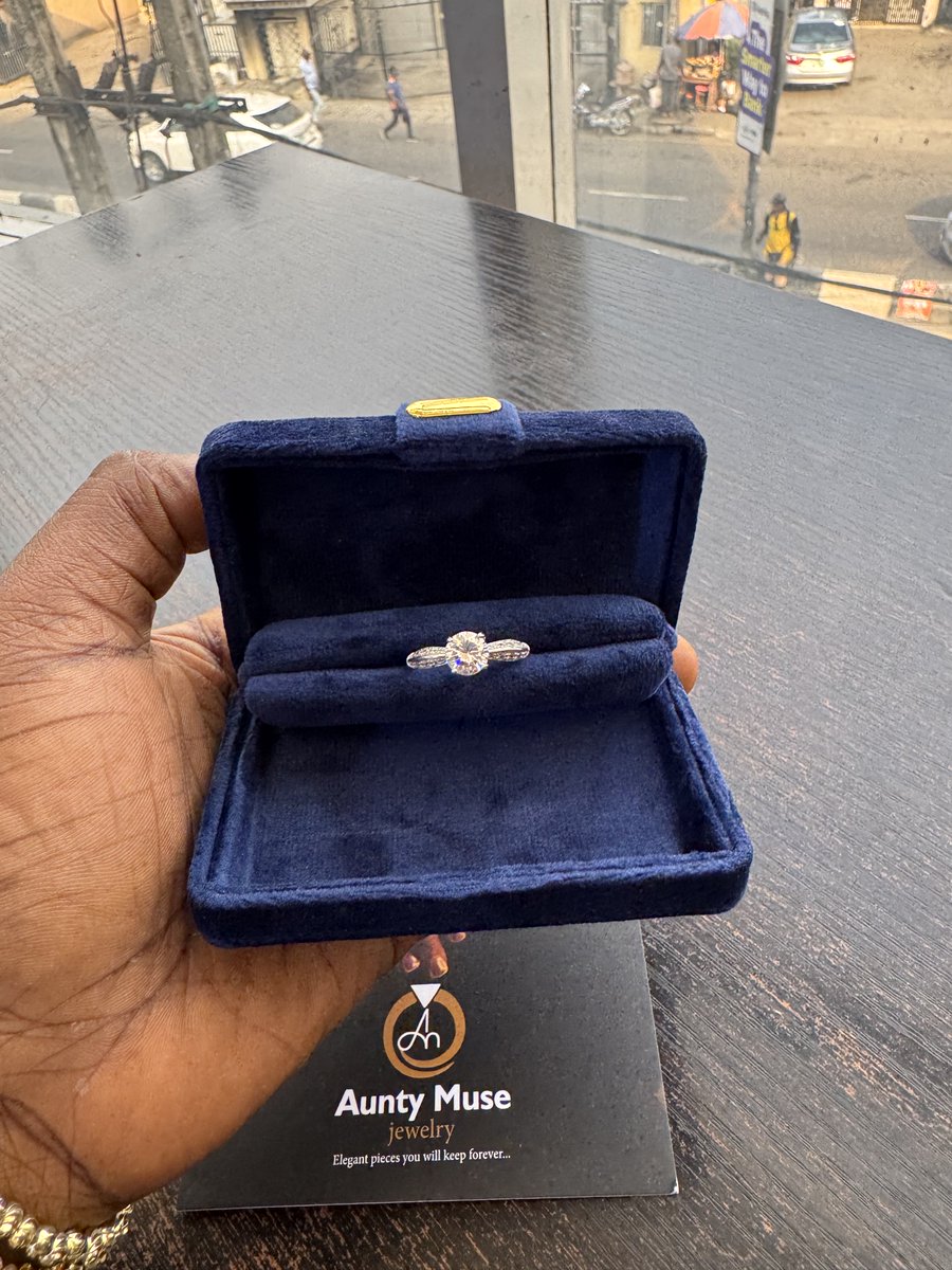 AUNTYMUSE_'s tweet photo. Beauty Proposal Ring 
Available 
#120,000
Comes Boxed 
Non Tarnish https://t.co/BVnE8dSkQK