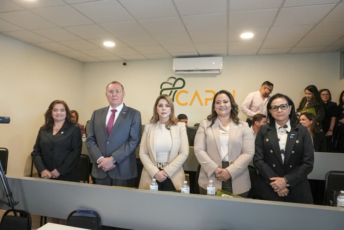 tgustahn's tweet photo. Congreso realiza encuentro intersectorial para fortalecimiento de Cámaras Gesell.
Nota completa 👇
https://t.co/6yHnz6W7AR
#CongresoNacional #Encuentro #Intersectorial #Fortalecimiento #CámarasGesell https://t.co/3n1ARc6MLm