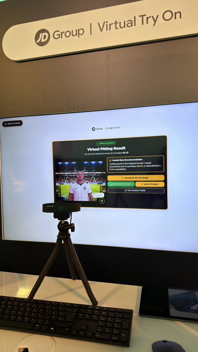 DeveloperAdam_'s tweet photo. Google Cloud Summit London 2026 ๐ฅ
Thanks to @googlecloud for the invite today it was a super fun event!
Always great to catch up with the legends too ๐ช๐ผ
#GoogleCloudSummit https://t.co/DwVgmPibHf