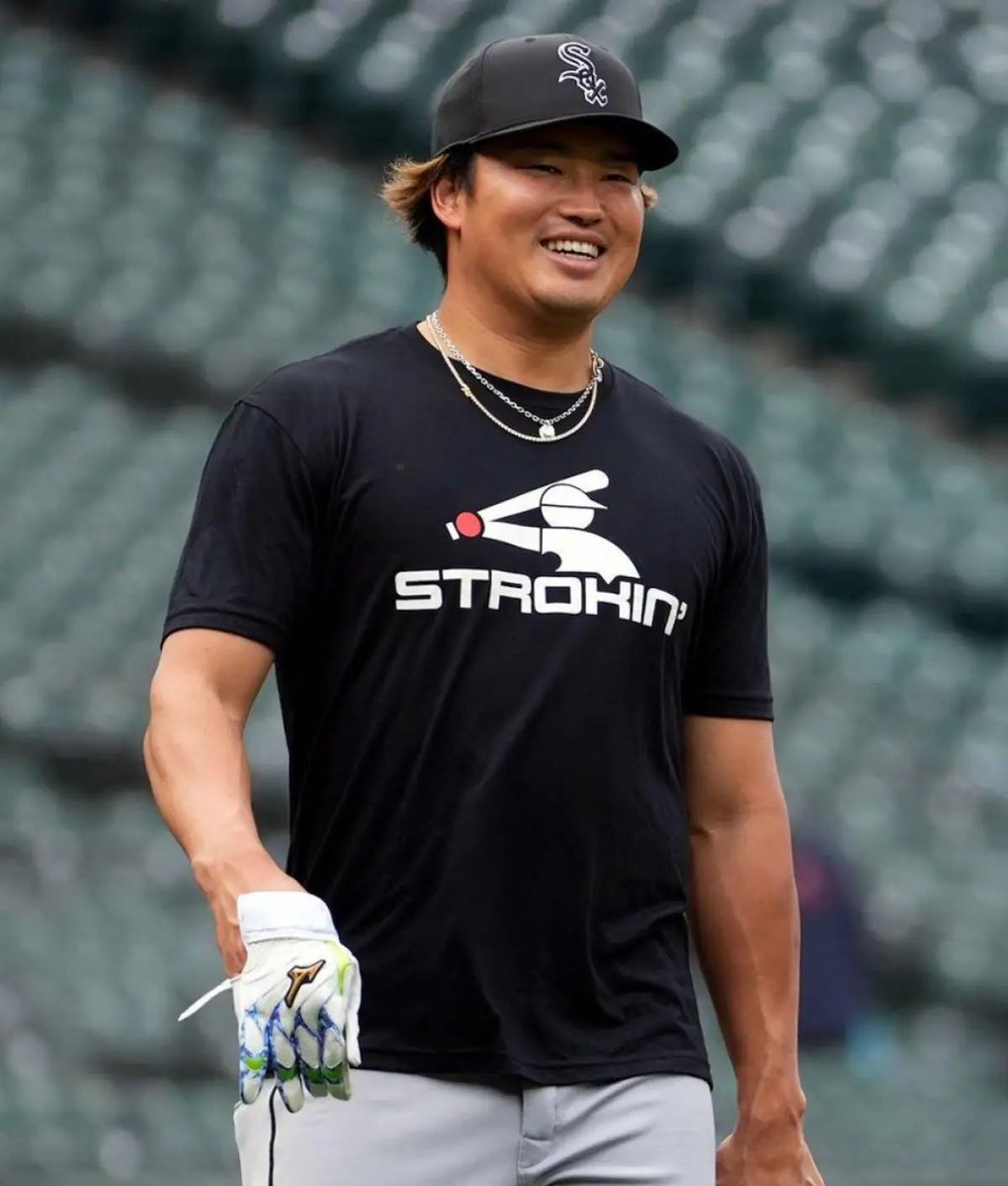 EloyGarcia84's tweet photo. Dear @whitesox 

Release the Strokin’ shirt 

#WhiteSox https://t.co/xIeR5f3SXE