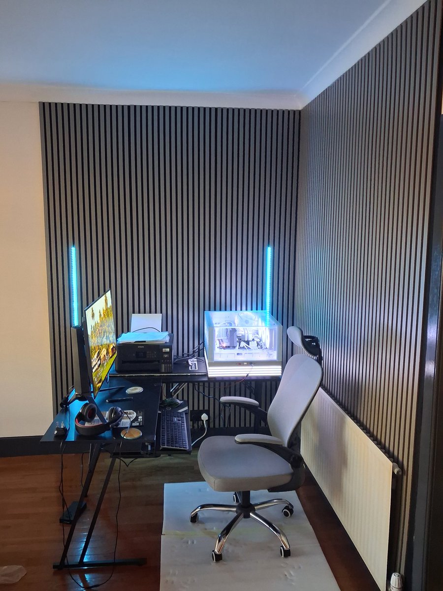 DuncanWalker74's tweet photo. Before and after, finaly finished my corner! https://t.co/irsczRPwsE