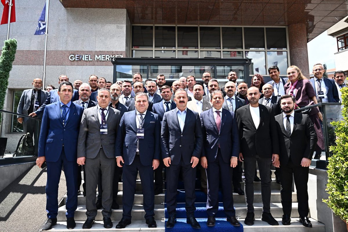 apartiadana01's tweet photo. Genel Başkanımız Sn. Yavuz Ağıralioğlu’nun katılımıyla düzenlenen Tarım ve Gıda Güvenliği Politikaları Başkanlığı İl Başkanları Toplantısı’nda; 
Adana Teşkilatımızı temsilen İl Tarım Politikaları Başkanımız Sn. Türker Akharman katıldı. 
@anahtarparti @anahtarim0 @yavuzagiraliog https://t.co/sO6x7ASoB2