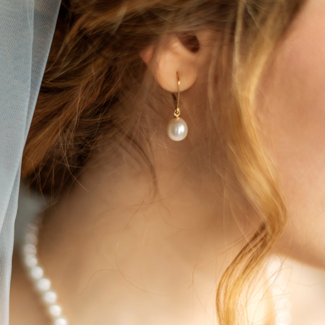 WellsworthHotel's tweet photo. June is one of only three months that has three birthstones, pearl, alexandrite and moonstone, which provide a variety of beautiful wedding day jewelry options. Planning a wedding? We're here to help!

#WeddingWednesday #JuneBride #Wellsworth #Hotel #Southbridge https://t.co/3PpS83r1Ft