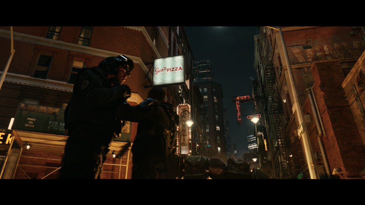 Beyondreporter1's tweet photo. For some reason, the scorpion is frozen in that scene from the trailer. https://t.co/Z6WatrHRTf