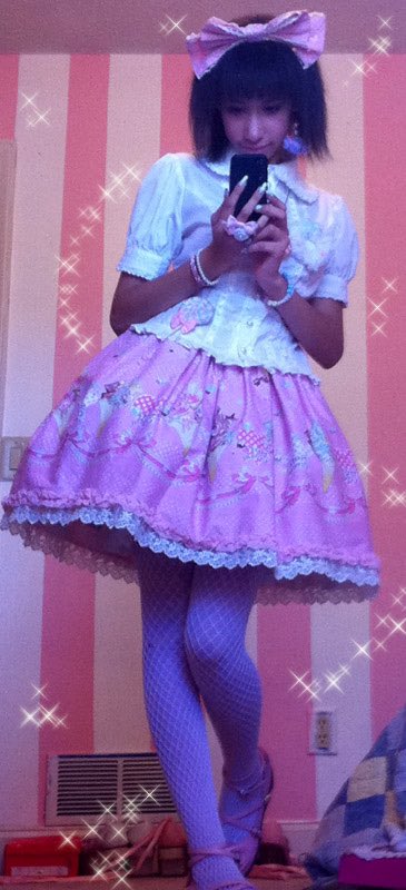 serepuff's tweet photo. I found a ton of photos from my old blog entries 🥹! I ran a j-fashion blog from around 2010-2013 ꒰ ⸝⸝ ˊ͈ ˘ ˋ͈ ⸝⸝ ꒱⠀… so nostalgic ☁️☆ https://t.co/bdba8nz9EK
