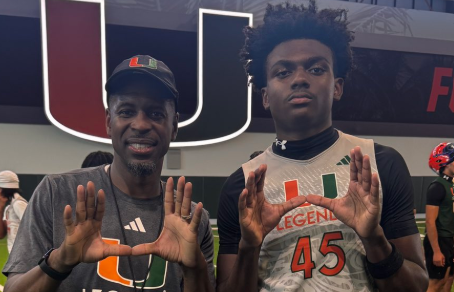 sixstarfootball's tweet photo. EVENT COVERAGE | Several talented defensive prospects make noise at Miami Prospect Camp

📍 Universityof Miami | Miami, FL
💪 Prospects brought the heat
📈 Stock-rising talent turned heads in front of the Hurricanes staff

🔥 Full recap + scouting reports
STORY ➡️https://t.co/H3FLRWFjdX

@Chase_Angelini @Bralen_Coleman @RyanCorrigan08 @_RichardCjr @dgelo305 @WyattEnnis0386 @RhysFaamausili @GarciaElijah03 @maxton_football @IAM_MEGATRON2 @CJ2Sports2028 @21GocrazyMacho @EdwardKay2011 @LalEsteb @michael9langley @mekhi_mike @Darkevious1Nash @JamyvalP @Q_pinkney11 @moe_roller @_2saac @407Chriss_ @MicahSmalls561 @Reagan_smith23 @DenimSteed @JaydenStevDB @JustinTaylor_2 @Dennis_2a1 @Bre2XSports2028