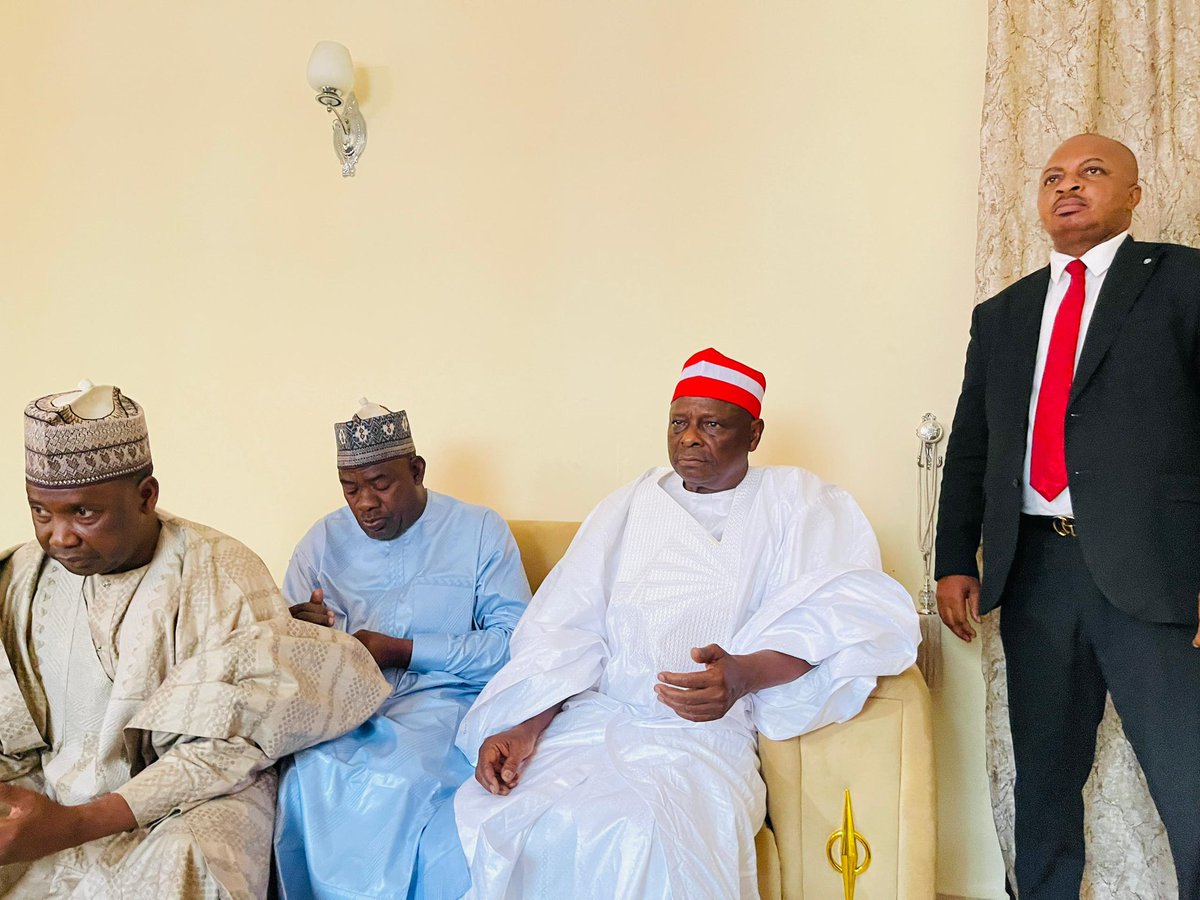 KwankwasoRM's tweet photo. Today in Katsina, I paid a condolence visit to the family of the late Major General Rabe Abubakar (Rtd), following his tragic death while in captivity.

General Rabe was a gallant, patriotic, and dedicated officer who served Nigeria with honour, courage, and distinction throughout his career.

We offered prayers for Allah’s infinite mercy on his soul, comfort and strength for his grieving family, and lasting peace and security across our nation. We also prayed for the swift and complete recovery of his wife, who has now regained her freedom.

May Almighty Allah grant him Al-Jannatul Firdaus and forgive his shortcomings. Ameen. - RMK