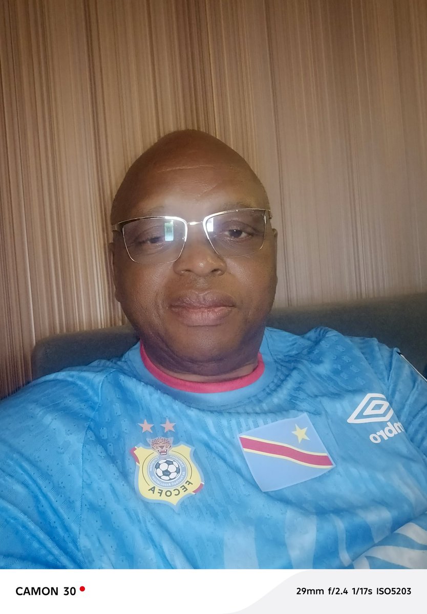 PLohohola's tweet photo. Bravo aux Léopards qui ont fait match nul contre le Portugal. https://t.co/7LUsGqNOkx