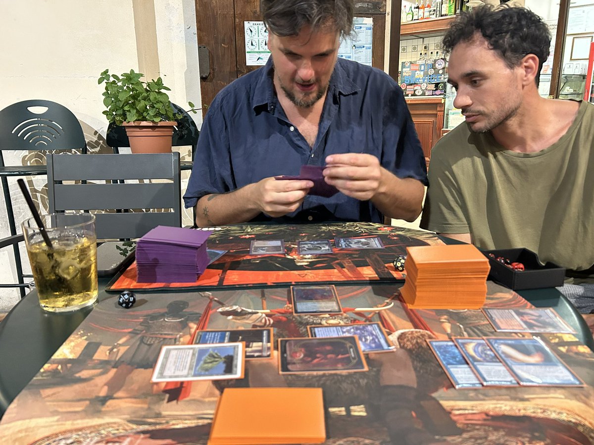 Mengu09's tweet photo. VodkaRedbull &amp; Duel Commander. 🇮🇹 https://t.co/rNvIhOgvBb