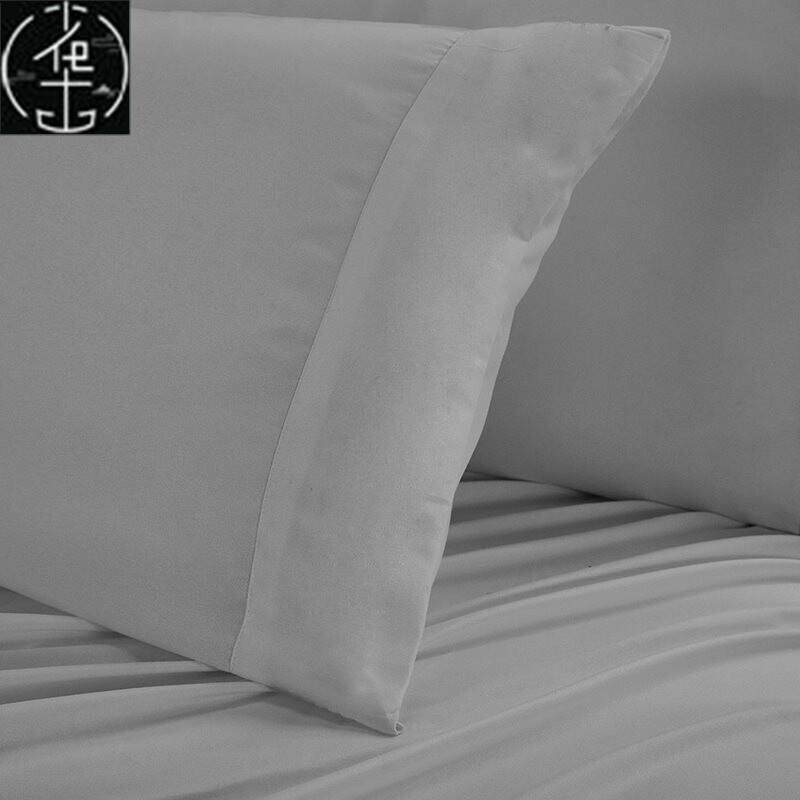 Milana70081297's tweet photo. Life’s tiny win today! I finally mastered folding my fitted sheet after 3 years of failing  Small wins = big mood lifts. https://t.co/ELedf8Zlna
