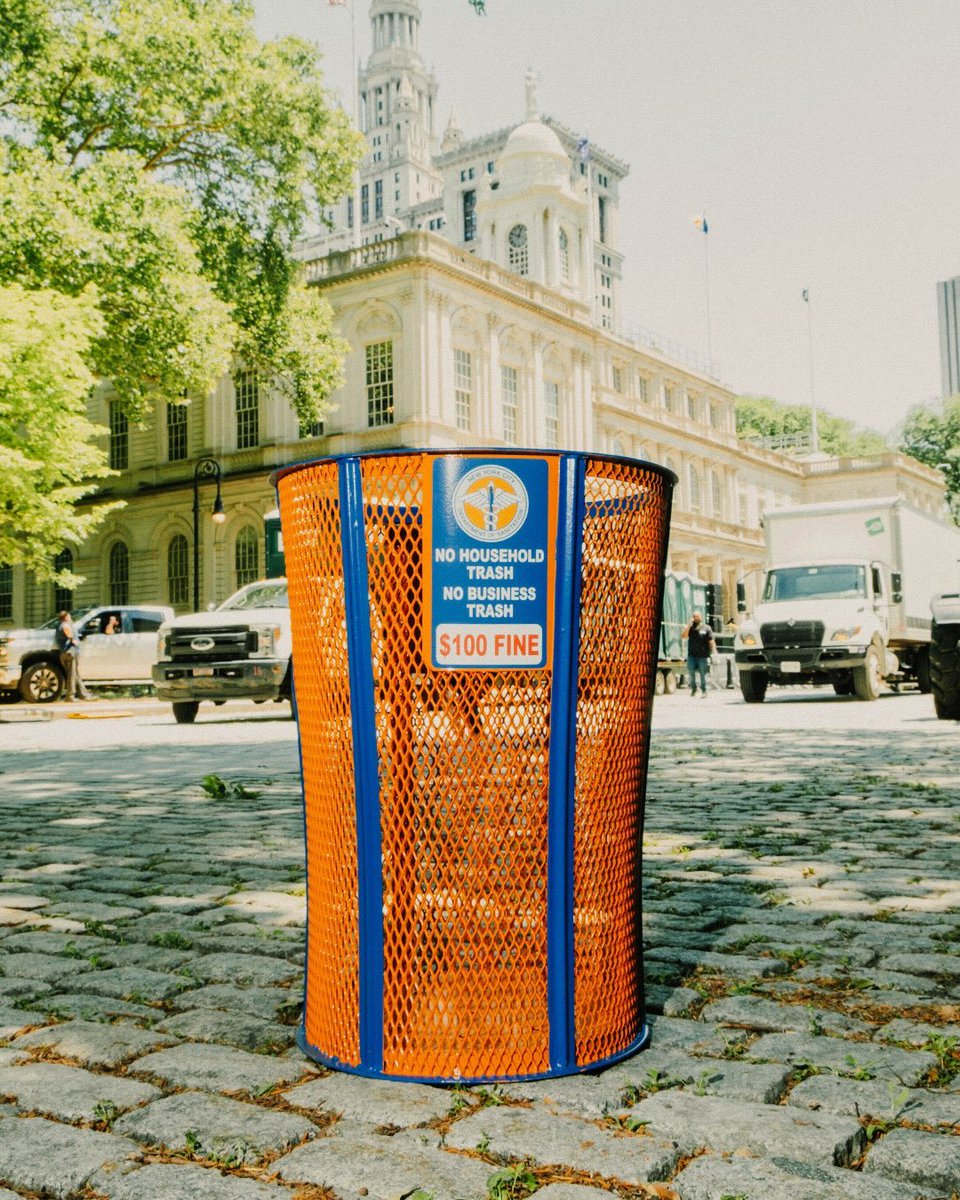 ComplexStyle's tweet photo. I kind of want one though 🫣

Ahead of tomorrow’s parade, ONLY NY and NYC Sanitation made custom blue-and-orange trash cans to celebrate the Knicks the workers who keep the streets clean. https://t.co/M8jJ4fKEh3