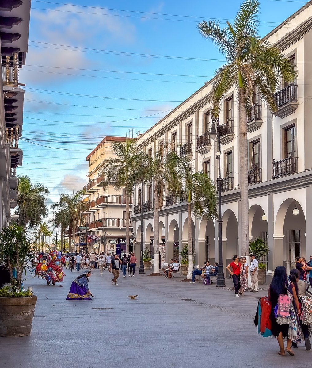 love_veracruz_'s tweet photo. Mi Veracruz te quiero. #Centro #Zocalo #Turismo https://t.co/th3gifzOxA