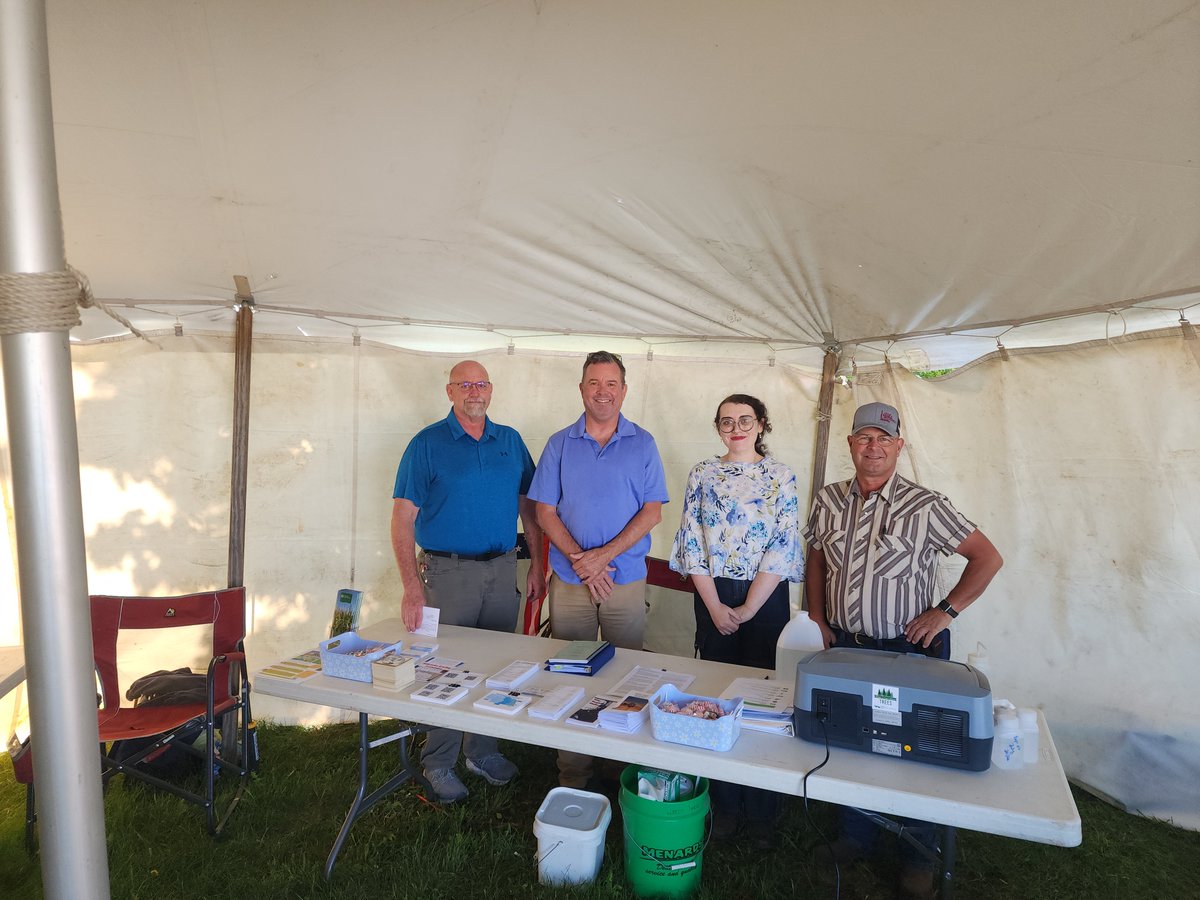 NebraskaDWEE's tweet photo. Want to get your water screened, or have groundwater questions? Our Water Wells team is at the Sandhills Ranch Expo in Basset today and tomorrow! Stop by to see us! https://t.co/gB0pQhGtD6