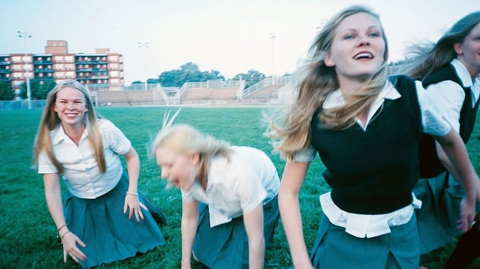 areyourecording's tweet photo. the virgin suicides (1999) https://t.co/KrTquMQqka