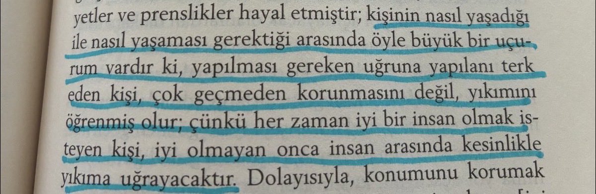 aleynadikk9's tweet photo. çünkü her zaman iyi bir insan olmak isteyen kişi iyi olmayan onca insan arasında kesinlikle yıkıma uğrayacaktır. https://t.co/dL7jWLaW4X