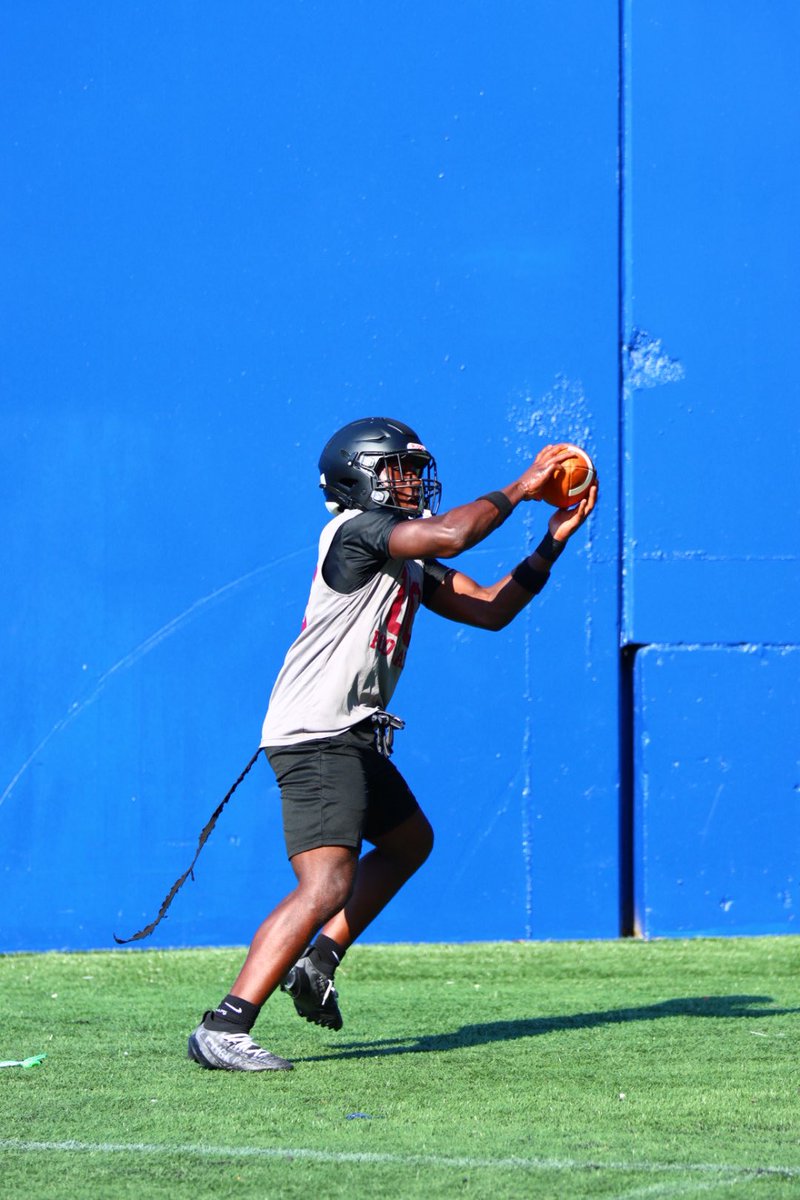 DecarlowJR's tweet photo. Spring Ball Highlights!
2027 Running Back
3.66 - Collegiate GPA
3.7 - High School Weighed GPA
3.4 - High School UnWeighed
Union Grove High School (GA)
Looking forward to a big junior season.
Hudl: https://t.co/CVmmgf3Fsc

@CoachDeMeio1 @nickgrosso_1 @Coach_Eubanks @1CoachDeo @CoachW_Edwards @KFlahertyKU @AF_Football @CoachTimHorton @CoachWilson_22 @UWGFootball @RecruitGeorgia @SoutheastElite_ @247recruiting