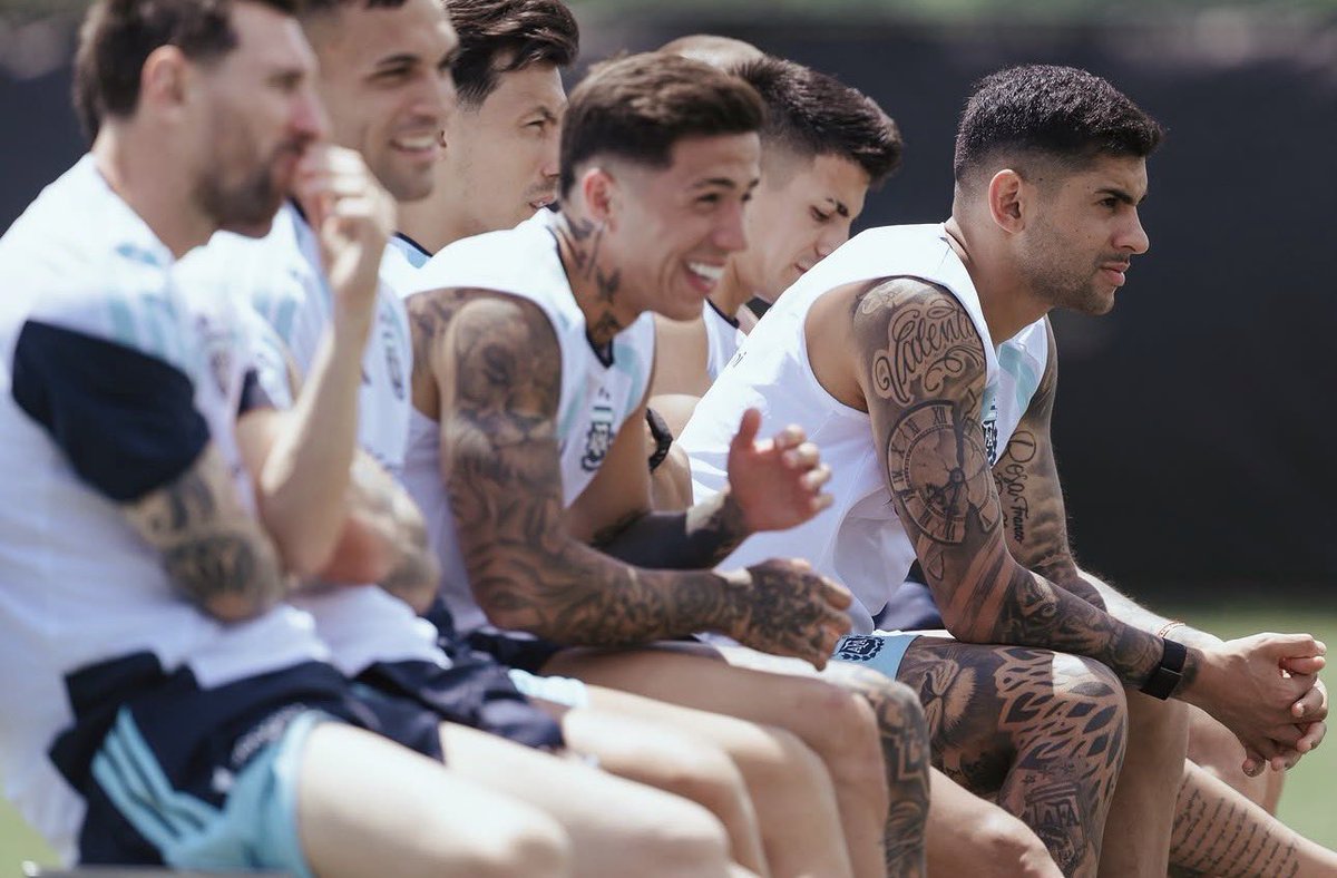 Mohxmmad's tweet photo. Enzo Fernandez #FIFAWorldCup https://t.co/yKXJSuBPtv