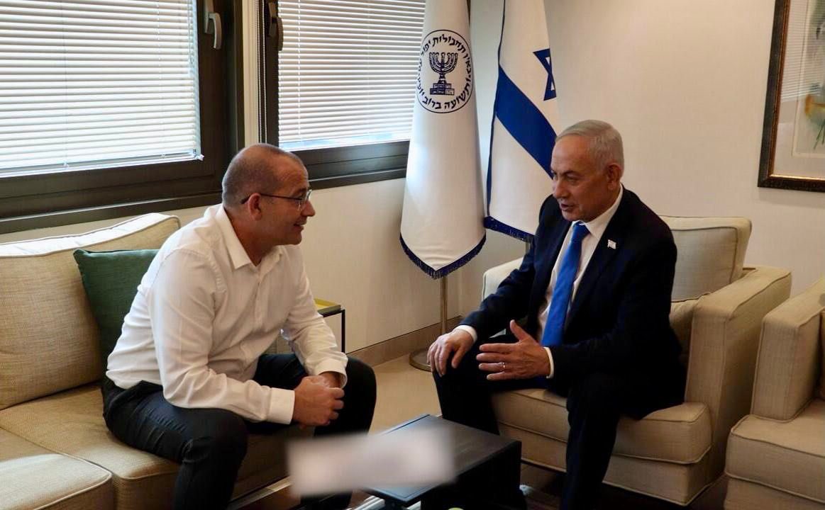 adam_hesabi2's tweet photo. بدور از هیاهو، متمرکز رویِ هدف 👊

#TnxBBfromIran #IraniansStandWithIsrael https://t.co/qiOfToj7tZ