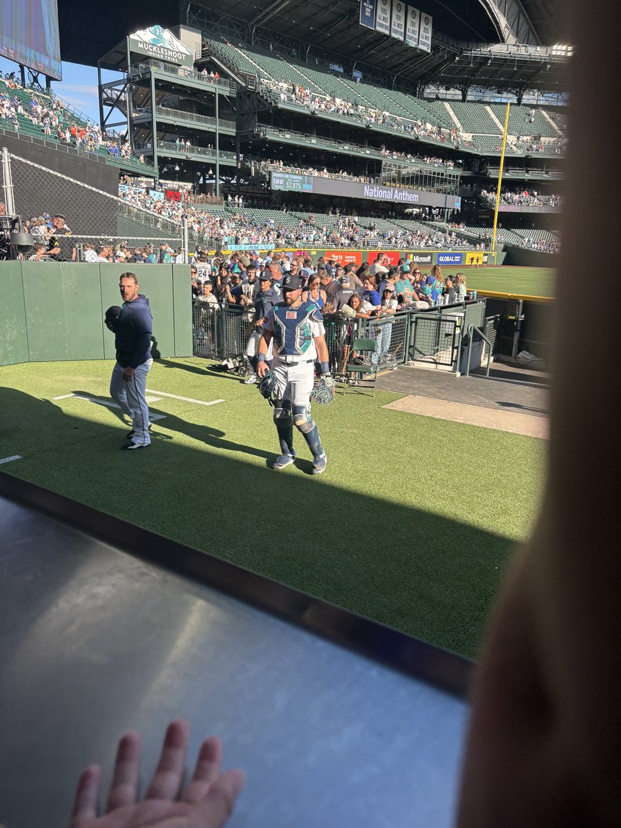 BroncoBunch's tweet photo. Fun night at the ballpark with the family! Kids got a ball from Cal Raleigh in the bullpen and Mariners got a W https://t.co/XNKma0EhJa