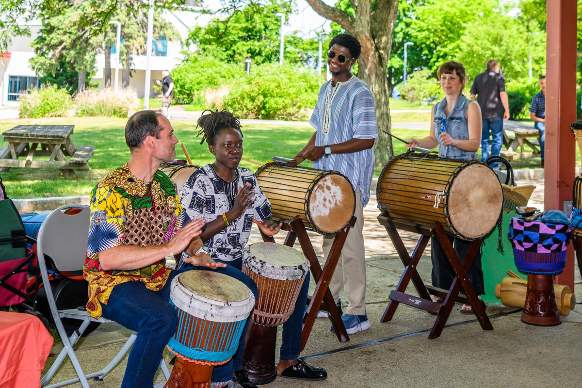 hvcclibrary's tweet photo. Thank You for Attending Our Juneteenth Celebration!
We appreciate everyone who joined us for this special event.
Hosted by the ODEIB, Marvin Lbrary, Cultural Affairs and Student Activities.
Photo credit: Vincent Giordano
#Juneteenth #Community #Celebration #Belonging https://t.co/kSvg5svSUc