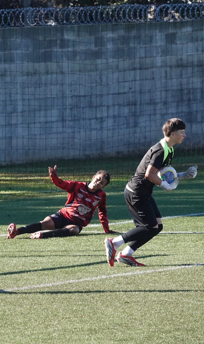 BasilSims_GK's tweet photo. Last match in Brazil vs Athletico Paranaense. 

Amazing academy grounds 🤩. 
Direct pro pathway top flight academy and club. 

What an honor to play them 🙏 🇧🇷 https://t.co/v3oQ3flST8