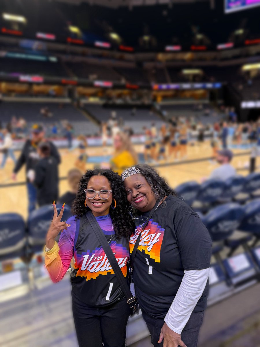 ovoshante's tweet photo. We literally just got these this year 😭 https://t.co/2Gx7zbapIS