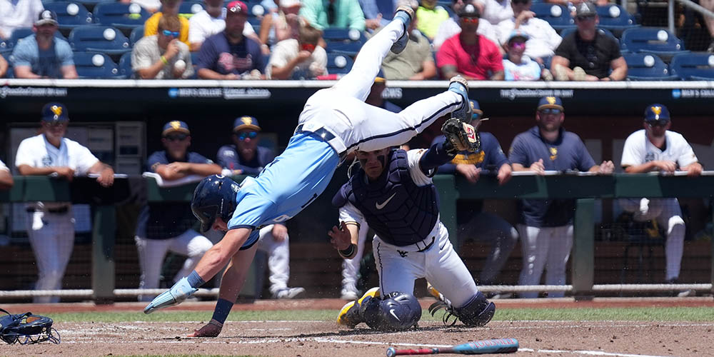 Stitch_Head's tweet photo. Heels kickin' the Hills' ass so far.
We're thru six and @DiamondHeels up on WVU, 10-1.
-Owen Hull has hit for the short cycle, 4-for-4
-Jackson Rose threw 4.1 inns. of 2-hit, 2-K work
-Pretty cool play at the plate
-Ryan McGee (@ESPNMcGee) sighting in press box
@D1Baseball https://t.co/RXBFXHHsJK