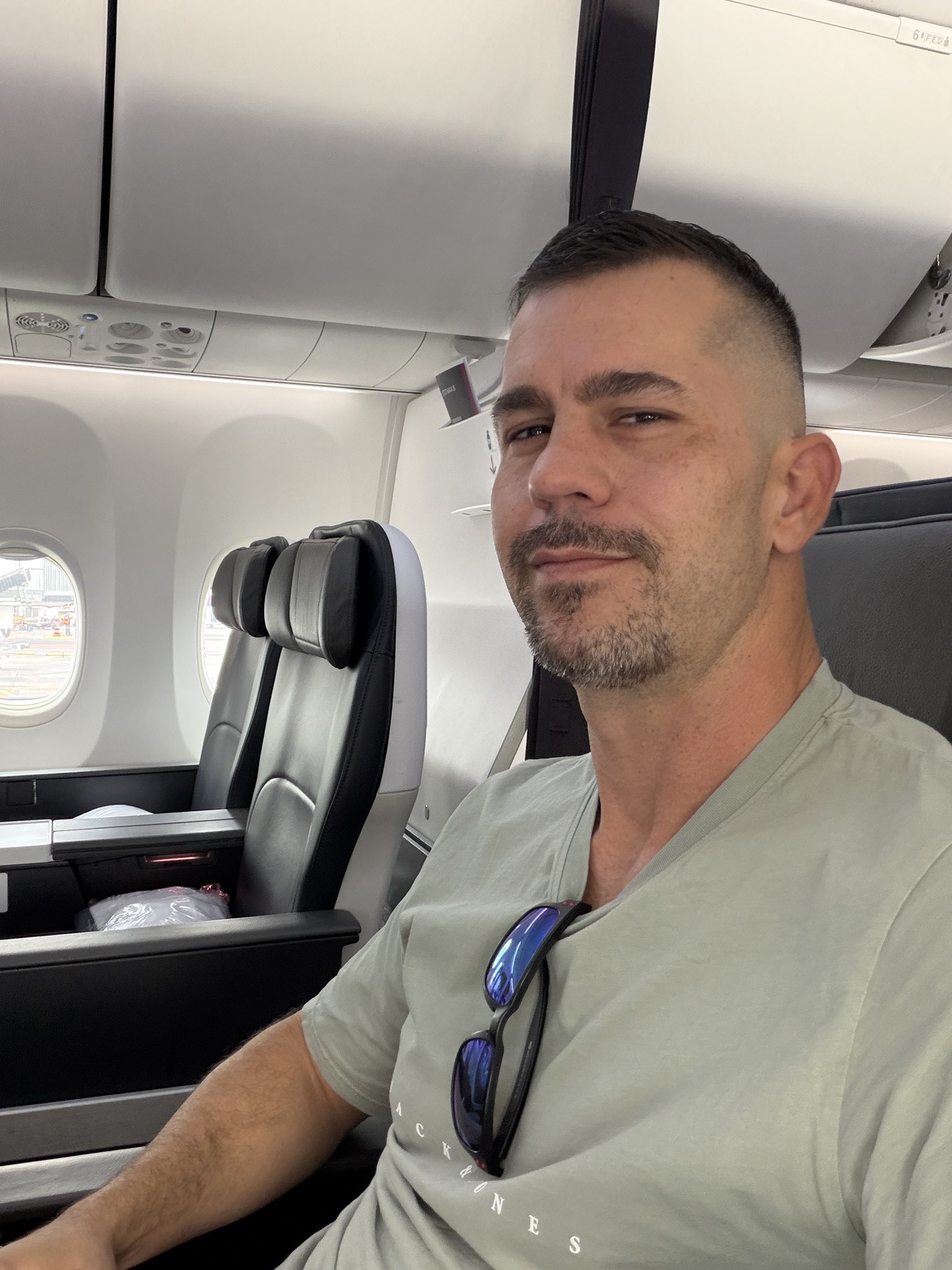 1 pic. Heading to Florida 🏝️ https://t.co/ouaihI06FX