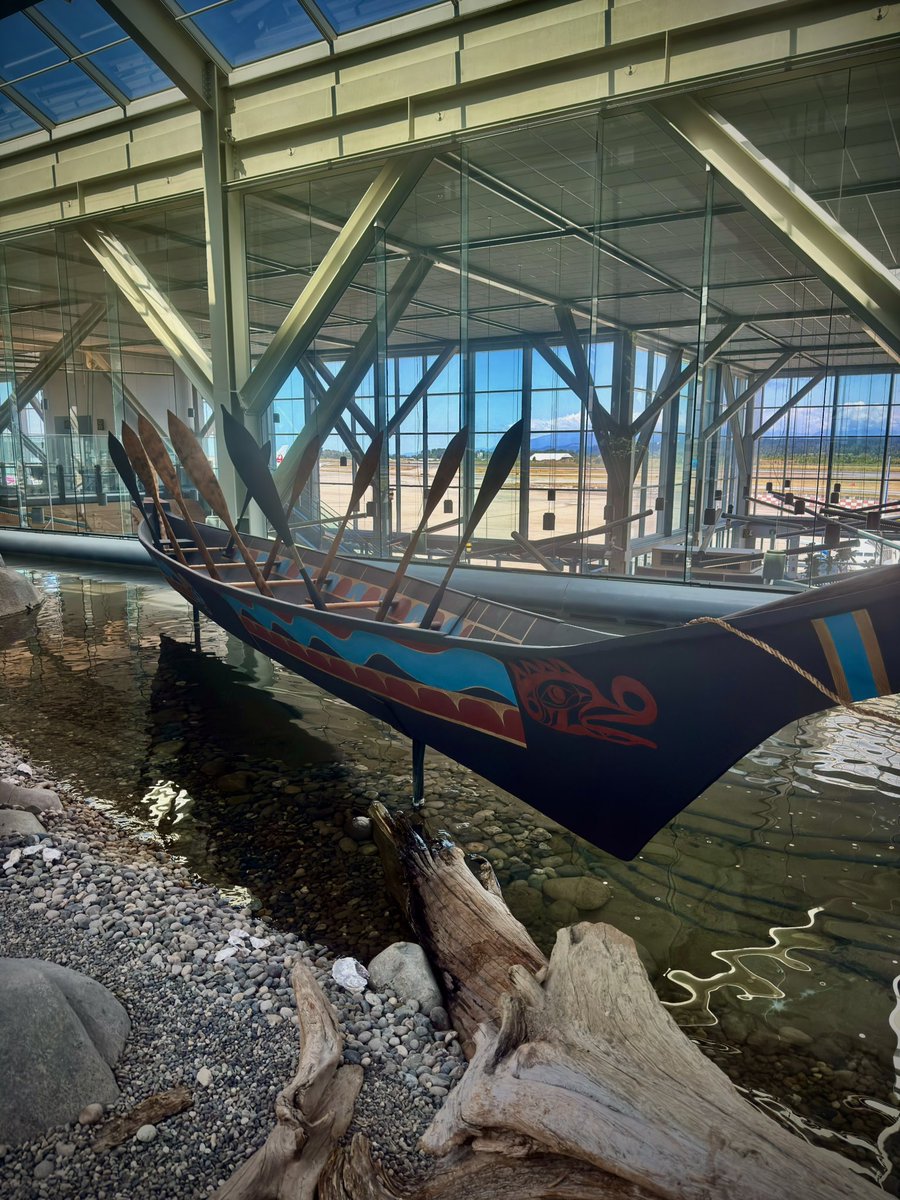 NotTheVillain's tweet photo. Vancouver airport, I’m impressed. https://t.co/2tjxjOXNOC