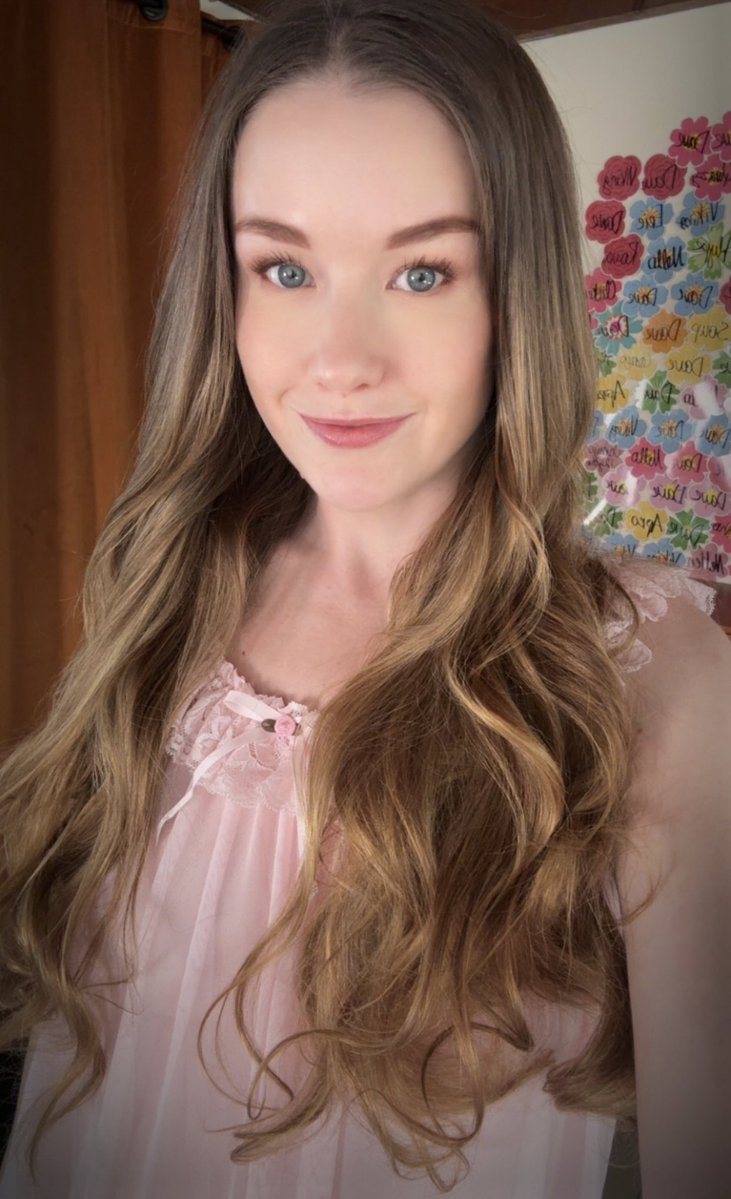TheEmilyBloom's tweet photo. Live! 
https://t.co/wAk8Vov7zG https://t.co/zNMyKoTROE