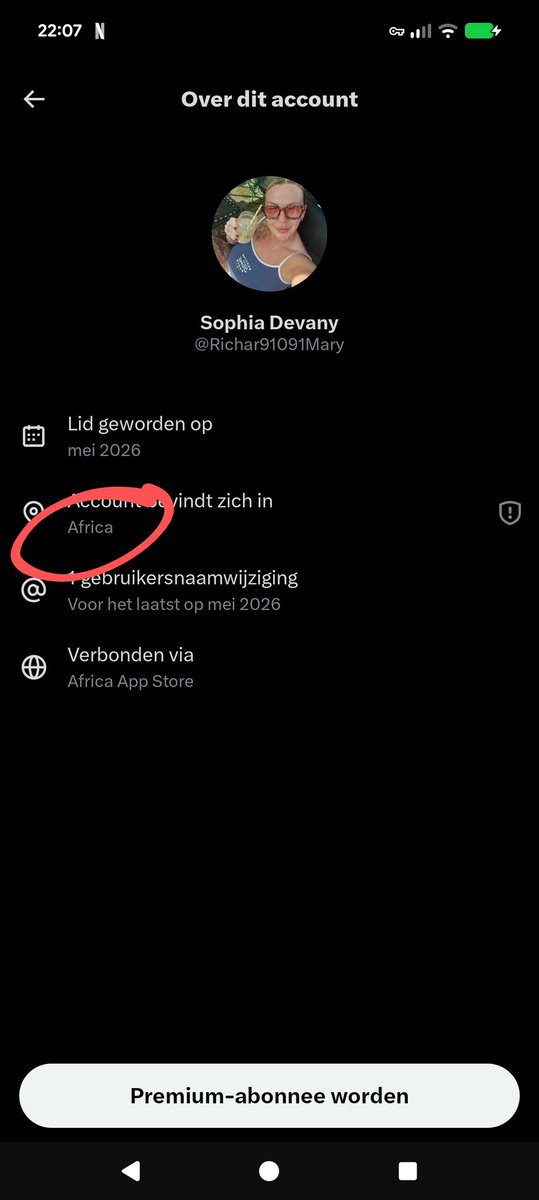 WatchdogXXL's tweet photo. BEWARE OF NIGERIAN SCAMMING!! 

Especially recently opened accounts, based in Africa/Nigeria.

All, I repeat ALL, are scamming accounts. Run by men, using stolen pics from the net.

Be cautious in topic and DM conversations. They rip you off after gaining your trust.

Block them. https://t.co/1RL9ecIJej