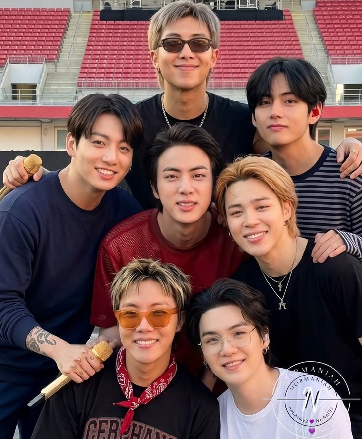 JspesLo's tweet photo. ÁNIMO BTS!!! #rm #Fighting_bts #ARMY #BTS #You_Never_Walk_Alone #dear_bts_from_army #btsisback #bts_arirang #bts_swim #bts_festa_26 https://t.co/ZMbSRLw82u