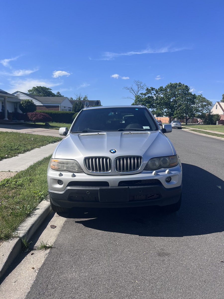 bigzeem's tweet photo. 2001 BMW X5 4.4i Sports (v8) for Sale 

https://t.co/0Yj5ui1lrj https://t.co/CcFkvJDWCa