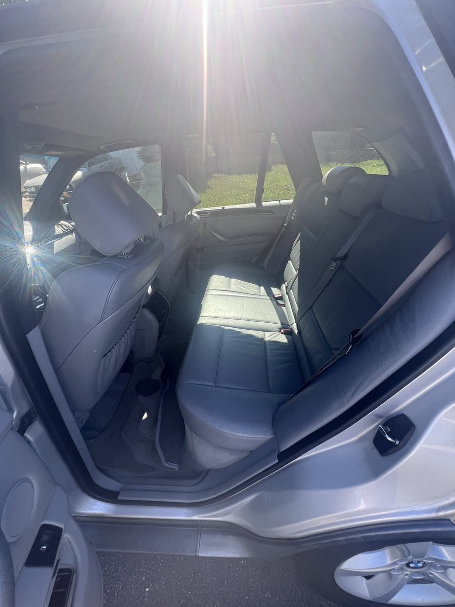bigzeem's tweet photo. 2001 BMW X5 4.4i Sports (v8) for Sale 

https://t.co/0Yj5ui1lrj https://t.co/CcFkvJDWCa