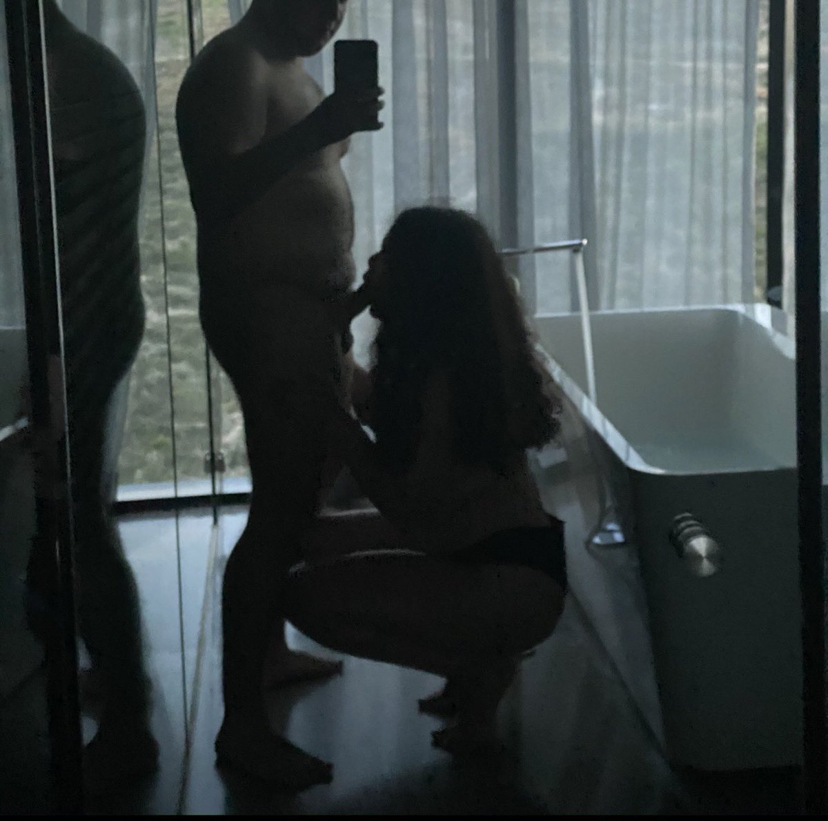 MAYEMTY1998's tweet photo. Mamando rico y recordando como me escurría la leche por mi boca y panochita tan rico ❤️😛💦💦💦 https://t.co/mhRpV0IokV