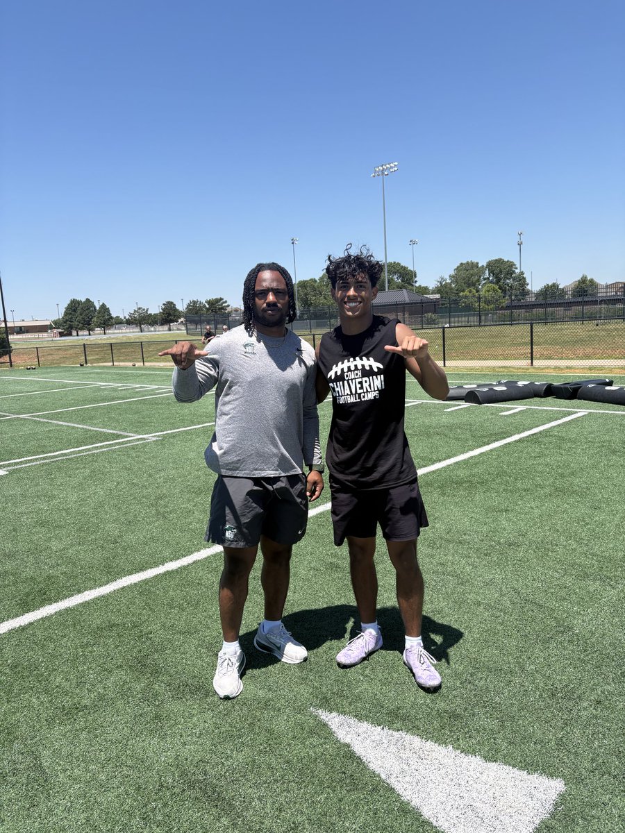 Emiliotorres1am's tweet photo. #AGTG After a great camp, Im very grateful to announce I've received my 2nd offer from @NSU_Football ‼️ Thank you @jarekbroussard1 and @CoachChev6 for the opportunity! Ready to get to work 💚🖤 https://t.co/G0iMgIkbsz