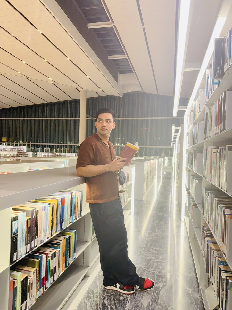uragon_28's tweet photo. 📍🇶🇦 National Library https://t.co/AGd429aGP5