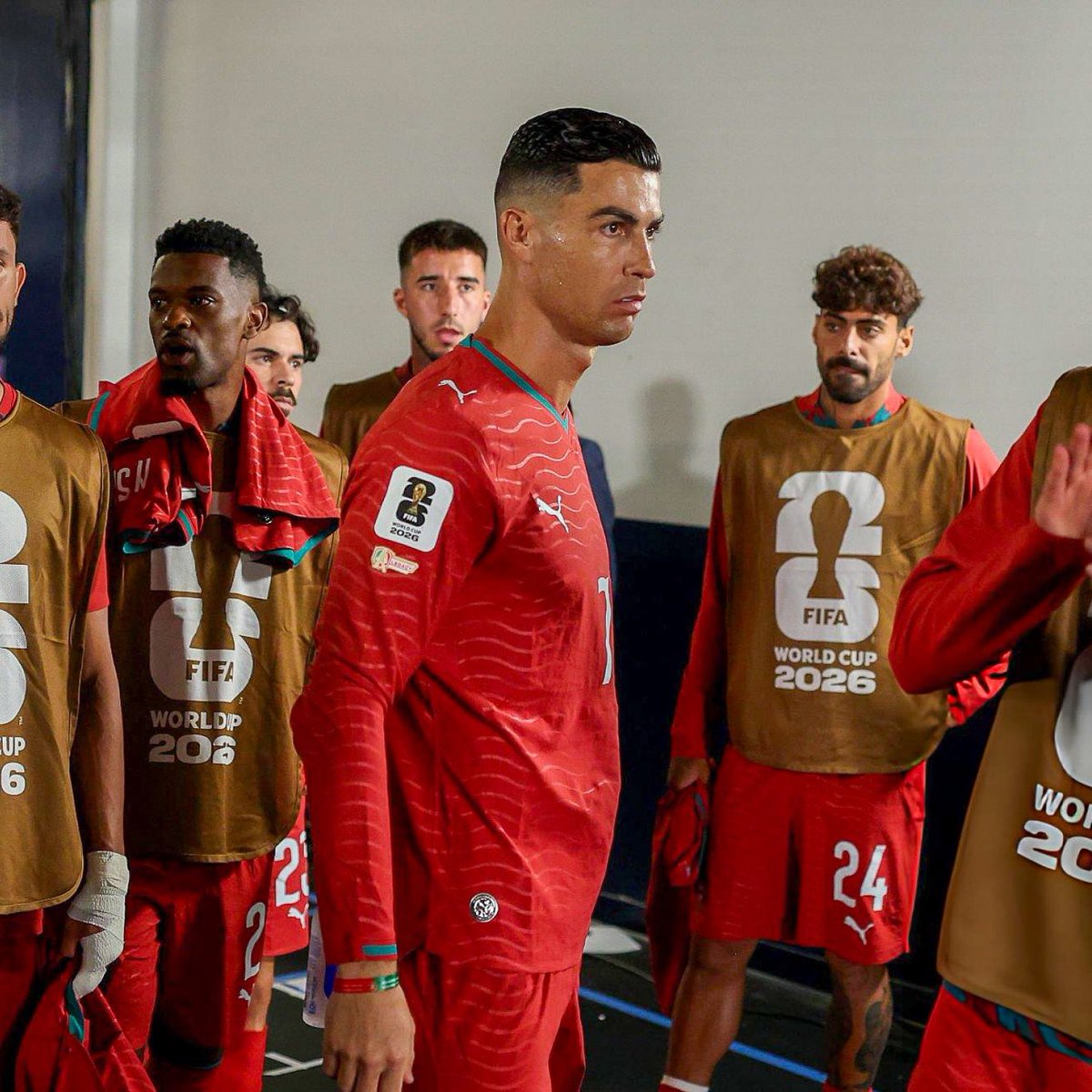 MousaQi's tweet photo. 🚨🗣️ الاسطورة كريستيانو IG:

لم تكن البداية التي تمنيناها لكن المشوار لم ينتهي بعد

ارفع رأسك .. فلنركّز على المباراة القادمة https://t.co/DJwojxAzKk