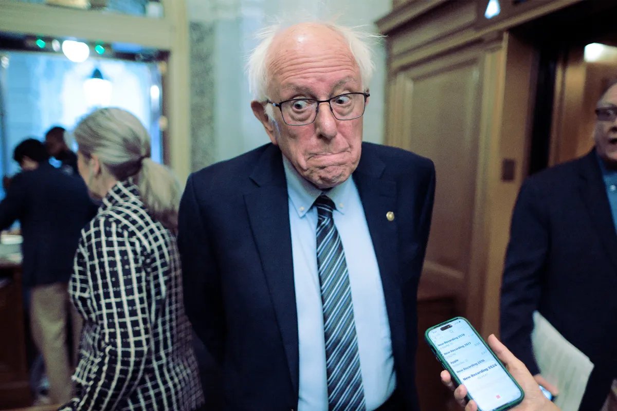 StockSavvyShay's tweet photo. Bernie Sanders is proposing a one-time 50% stock tax on large AI companies with at least $200M in annual AI sales. 

The stock would fund a nearly $7T sovereign wealth fund with direct public payments and government voting shares in covered companies. https://t.co/rRFpieos3P