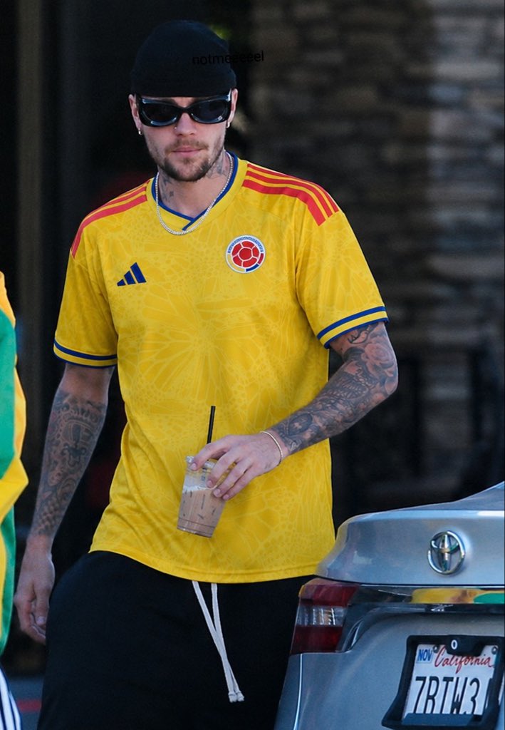 Out Of Context Football tweet media