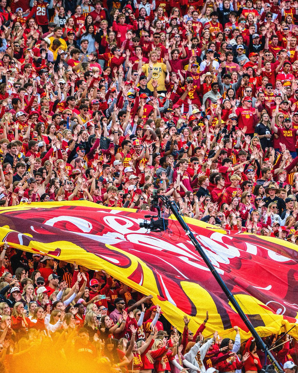 CycloneFB's tweet photo. counting down the days until kickoff ⏰ 

🎟️: https://t.co/3Kf63rOU8m https://t.co/mz8LxeeoVq