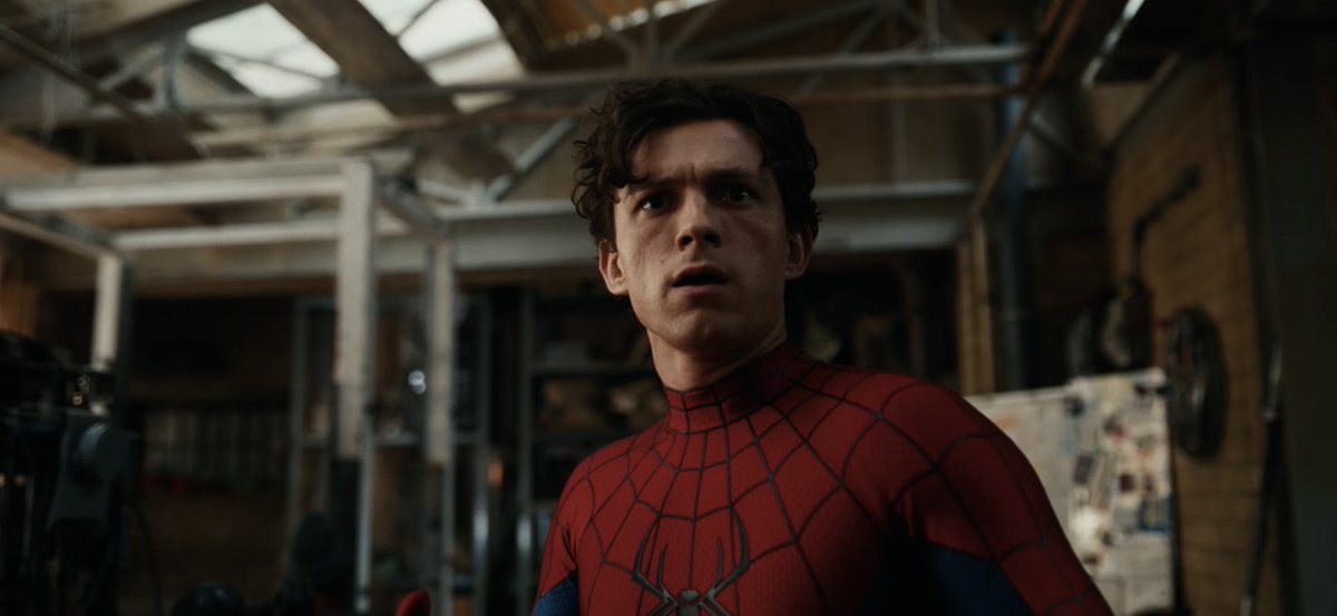 hllandayalali's tweet photo. best peter parker ever i don’t make the rules https://t.co/rgOmYzERal
