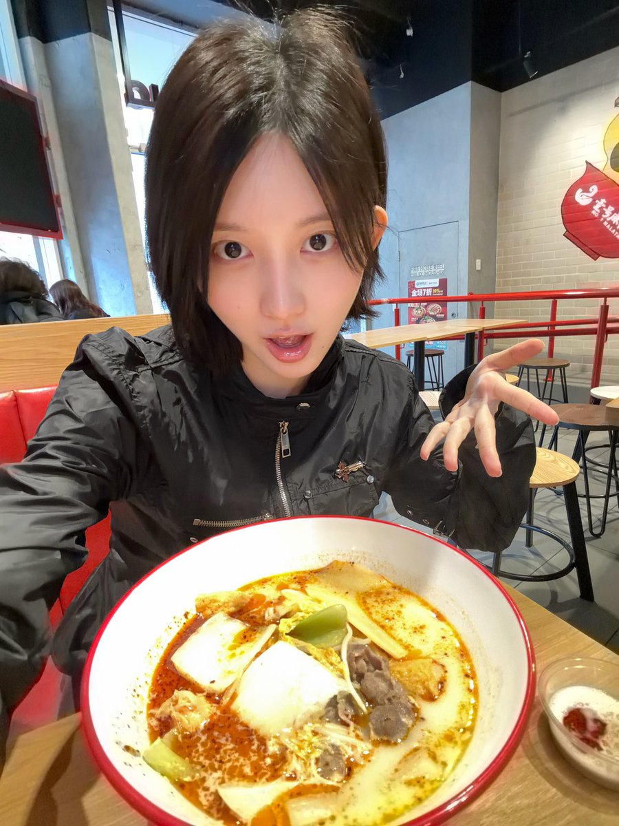 Llxy_1z's tweet photo. 으 김가을이랑은 마라탕 못먹겠다 청경채.. https://t.co/H3wdIhs75t