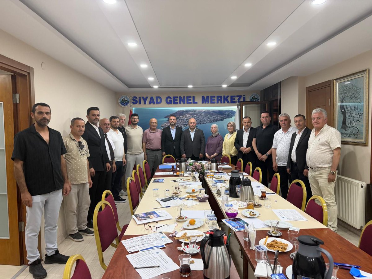 SiyadMerkez's tweet photo. ŞUBELERİMİZLE EL ELE ORTAK HEDEFLERE!
15. Dönemde kıymetli şube başkanlarımızın katılımıyla ilk toplantımızı gerçekleştirdik.

İstişarenin, dayanışmanın ve ortak aklın rehberliğinde; SİYAD’ımızı daha güçlü yarınlara taşımak adına yapılan toplantımız hayırlı olsun. https://t.co/l0jtB8XiTY