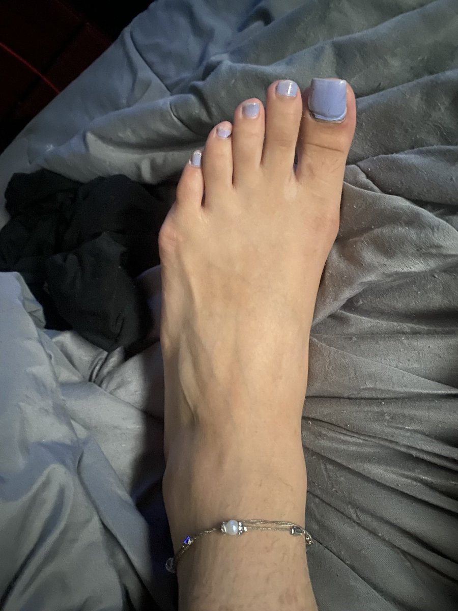 prettypediiiii's tweet photo. Anyone buying??? Bout to go get my toes done🥰🥰🥰🥰🥰 https://t.co/42KIQ6IfGW