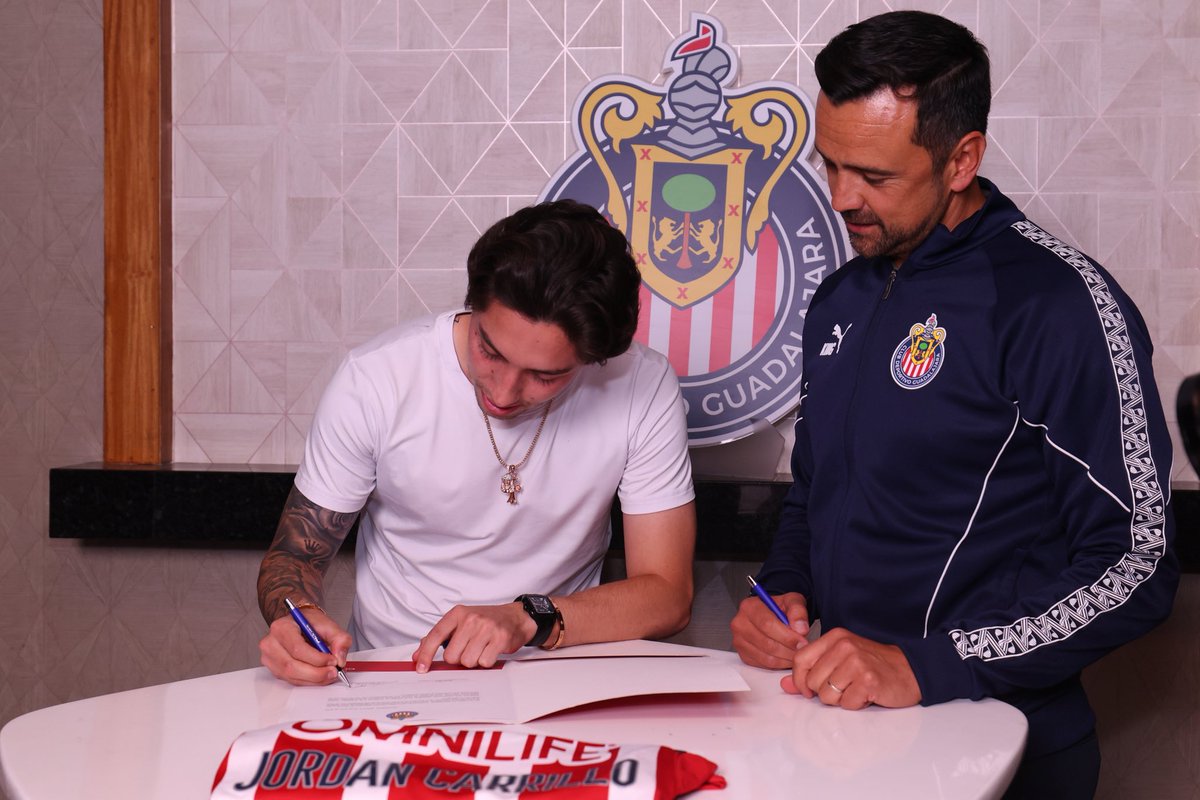 Chivas's tweet photo. 🇦🇹 ¡Un Rojiblanco más que se une a nuestras filas! 🐐 https://t.co/GAfW0ZIaDN